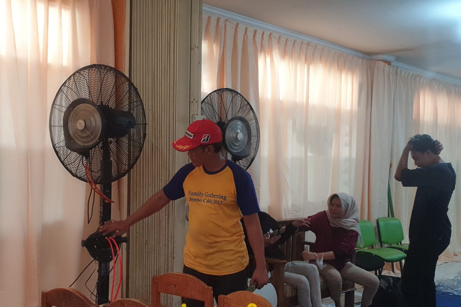 Unit sewa kipas angin air Serpong membantu menjaga area acara tetap sejuk dan nyaman untuk tamu